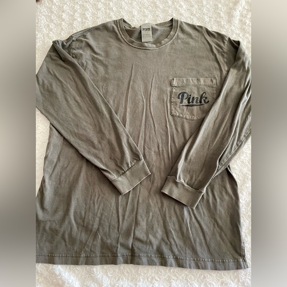 VS pink - hunter green long sleeve